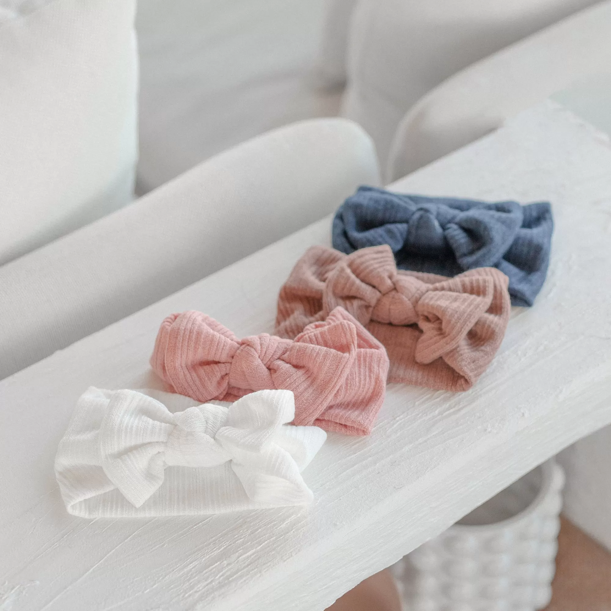 Baby Light Knit Single Soft Bow Knot Headband — Strawberry