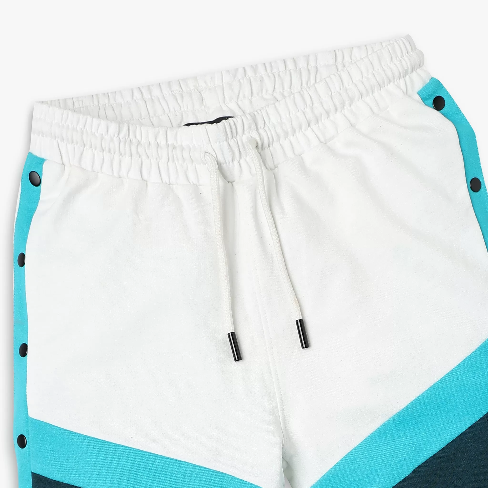 Boy's Regular Fit Solid Mid Rise Shorts