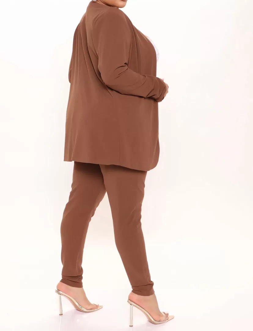 CASUAL WOMEN SUIT IN BROWN