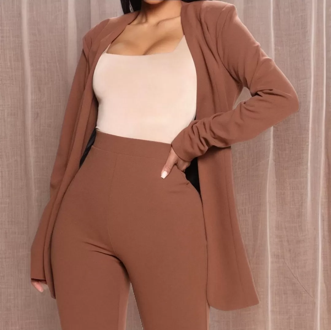 CASUAL WOMEN SUIT IN BROWN