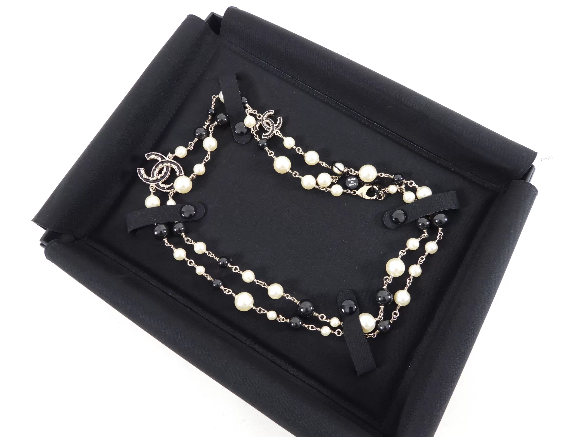 Chanel 14B Long Pearl Gripoix CC Enamel Necklace