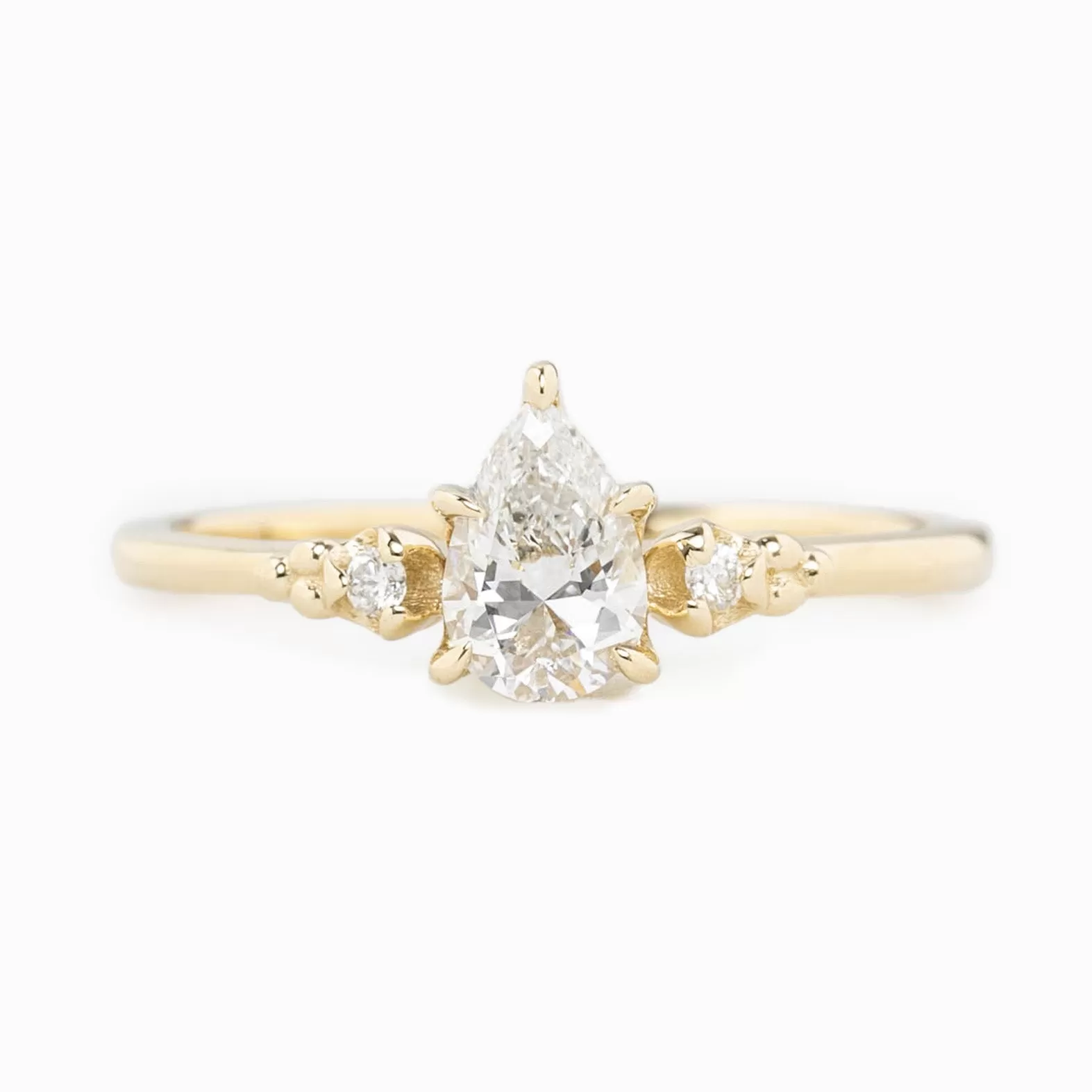 Estel Ring Pear Cut Diamond