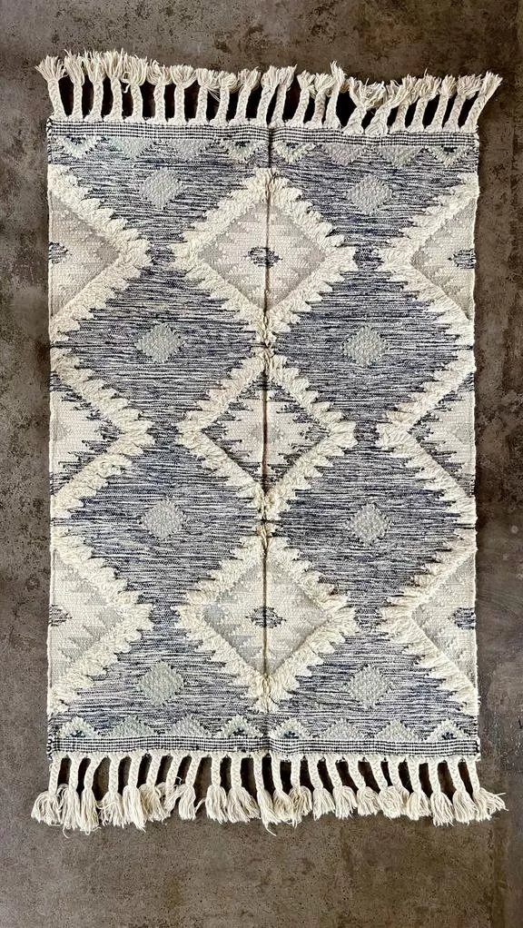 Hand Knotted Wool & Cotton RUG 17