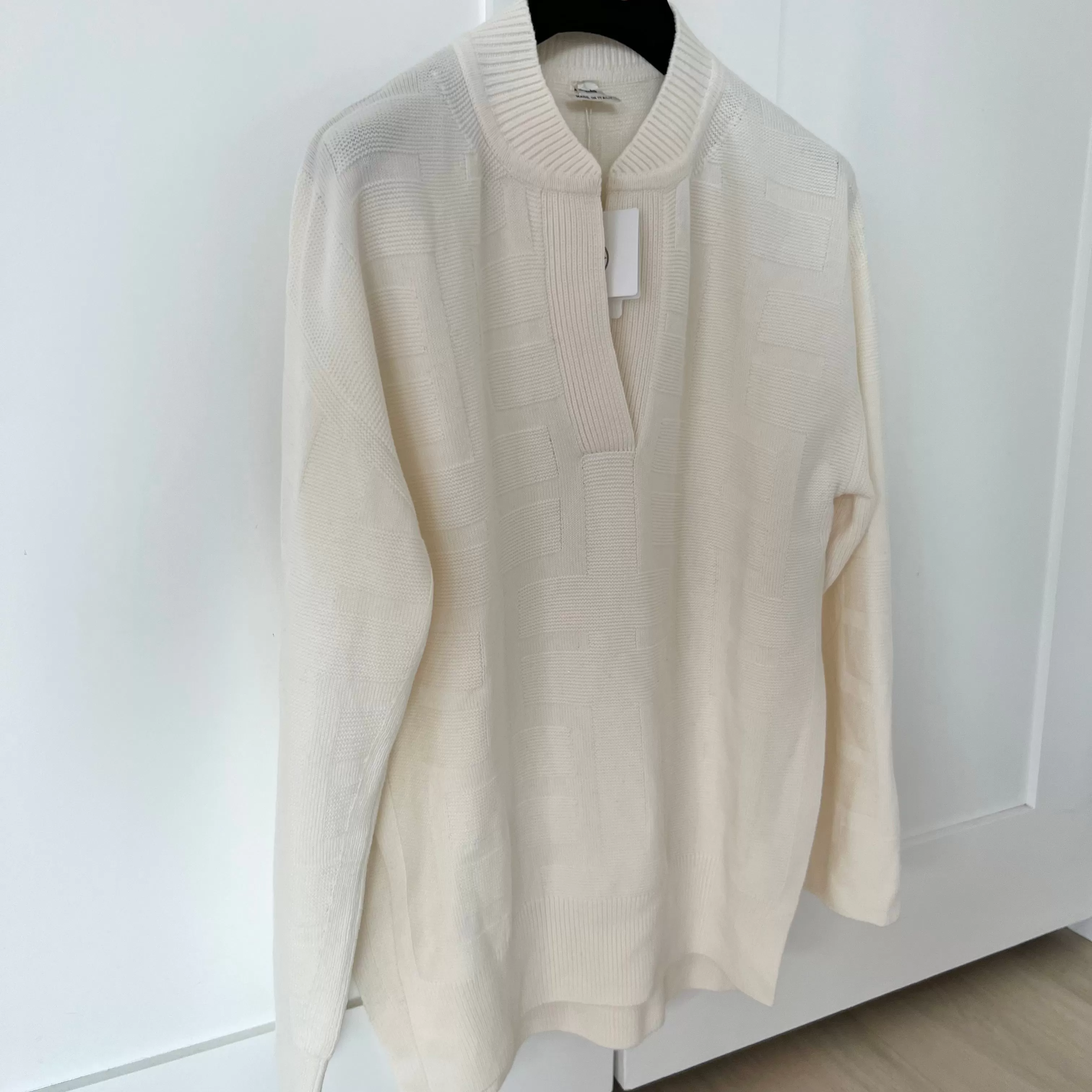 Hermes H V Neck Pullover