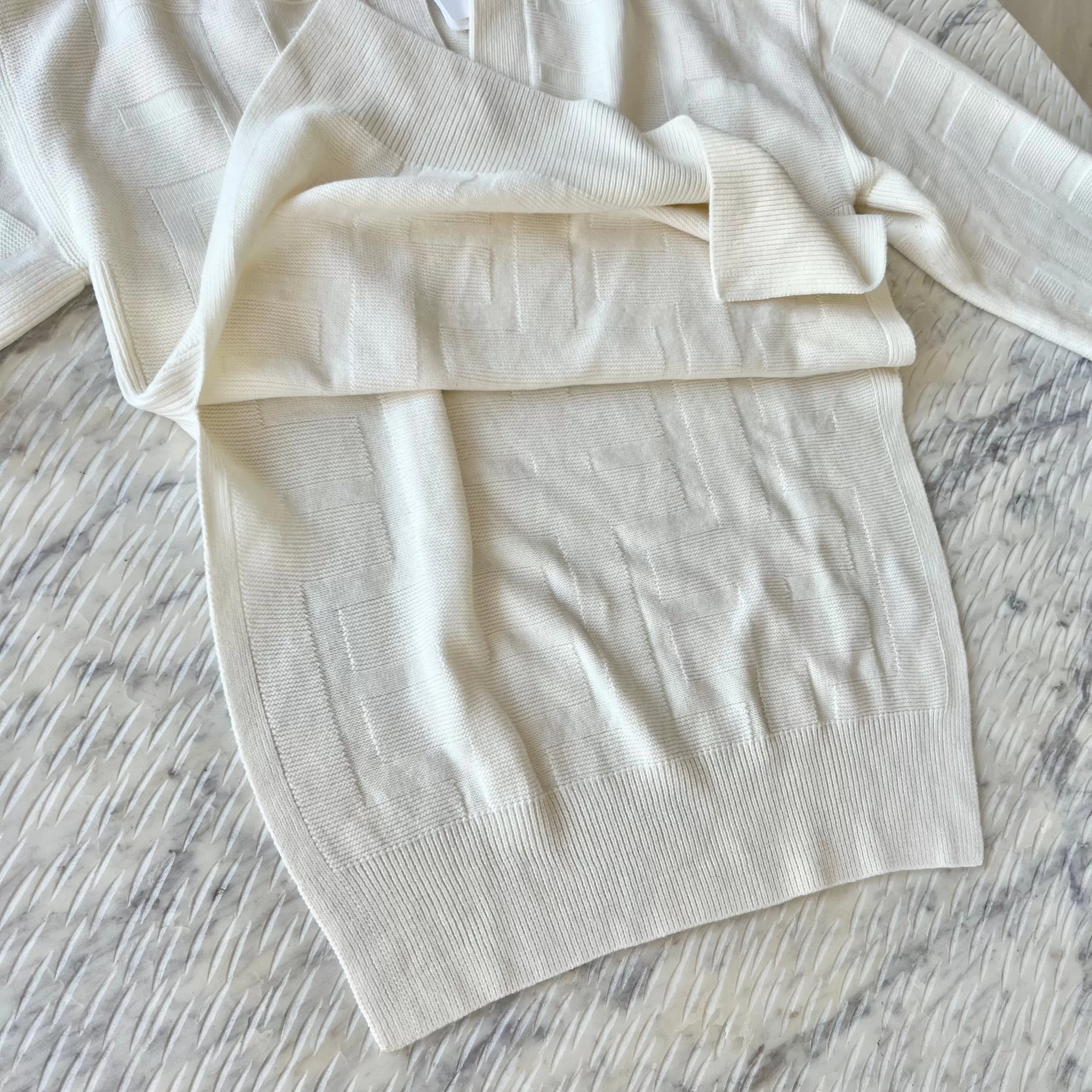 Hermes H V Neck Pullover