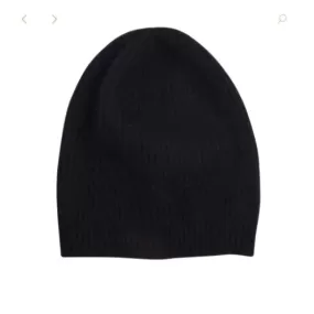 Kapeka Black Beanie