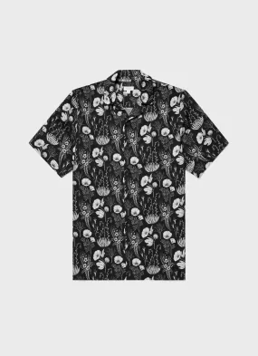 Men's Leaf Print Camp Collar Shirt in Black