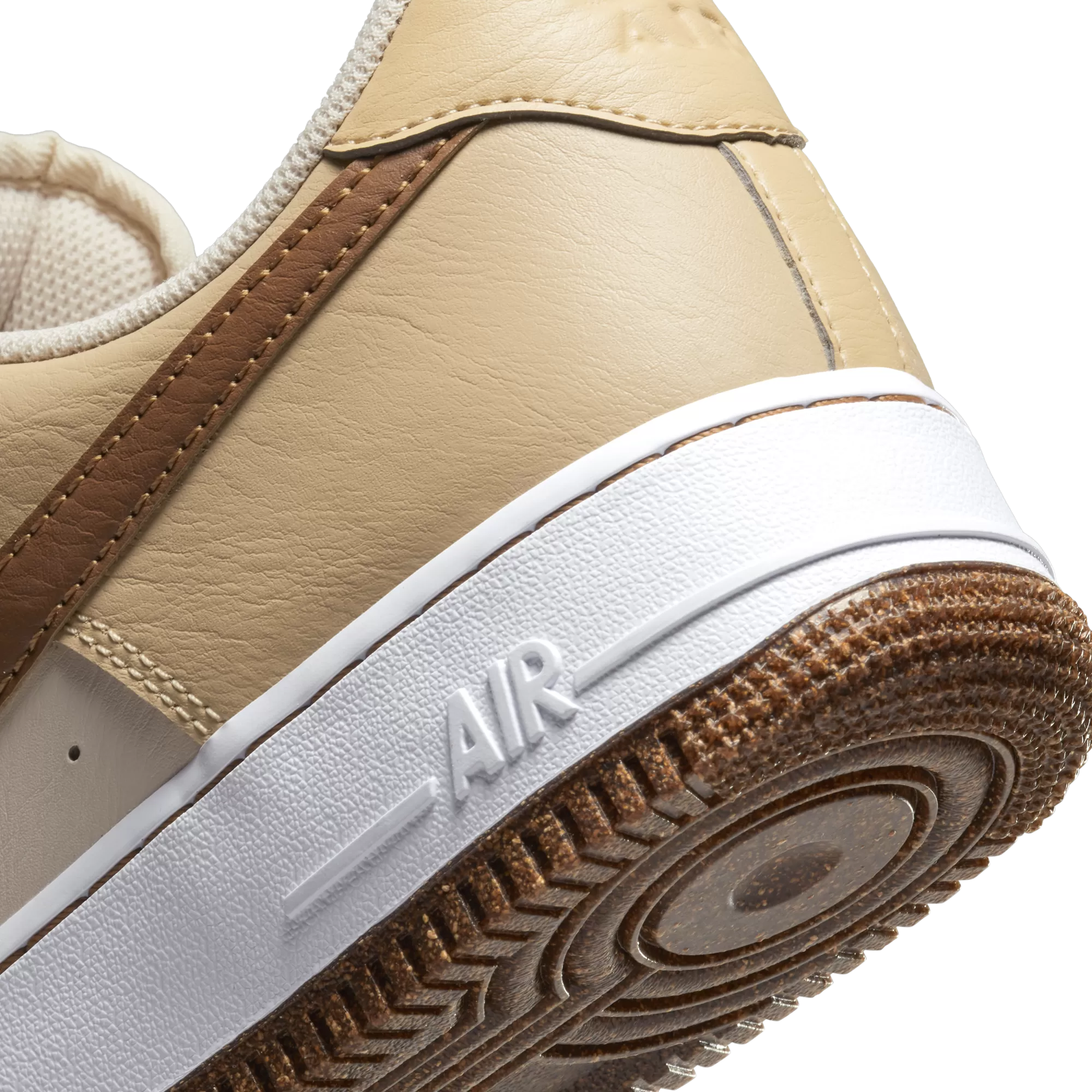 NIKE AIR FORCE 1 '07 LV8 MEN'S SHOES