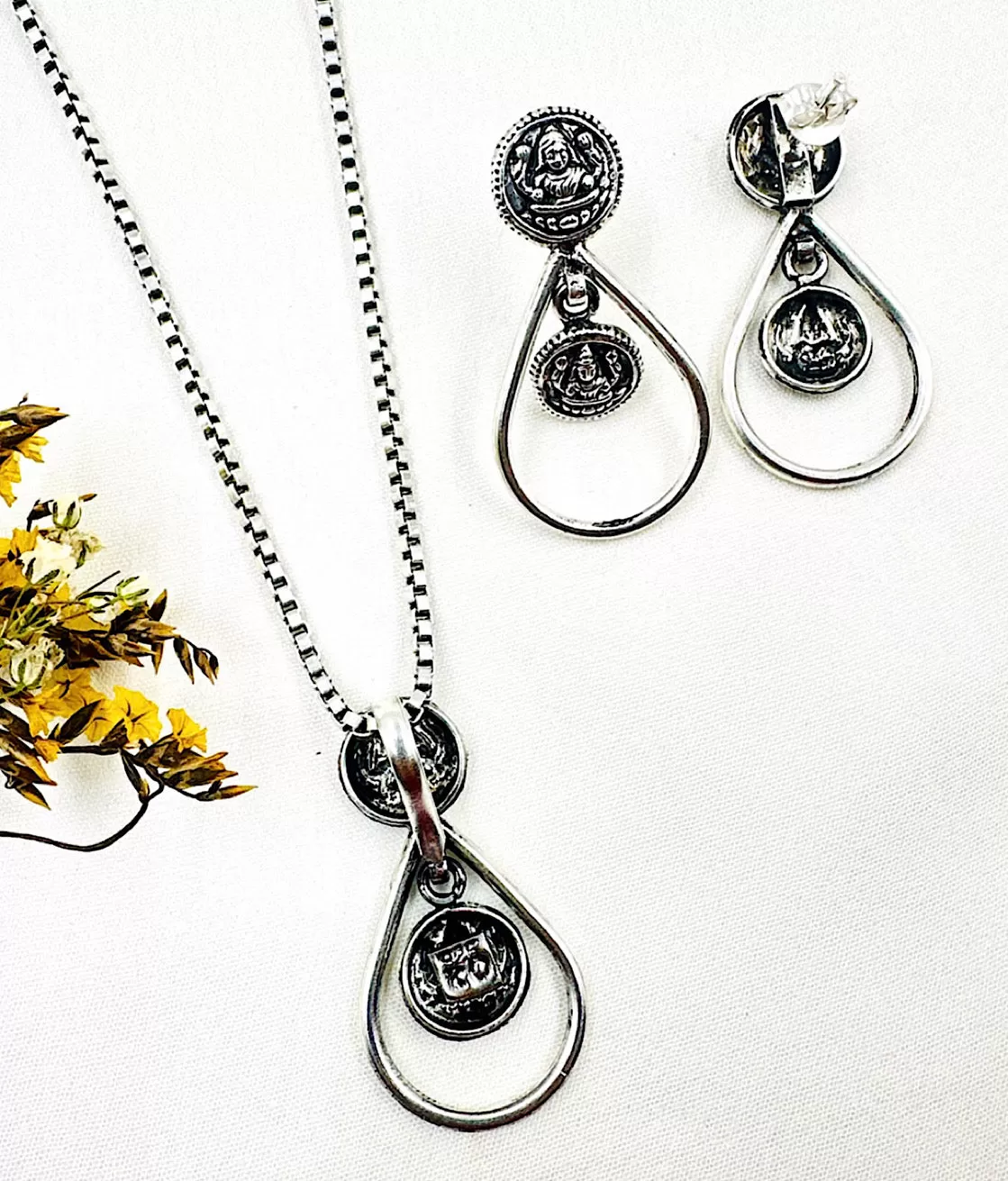 The Silver Lakshmi Pendant Set