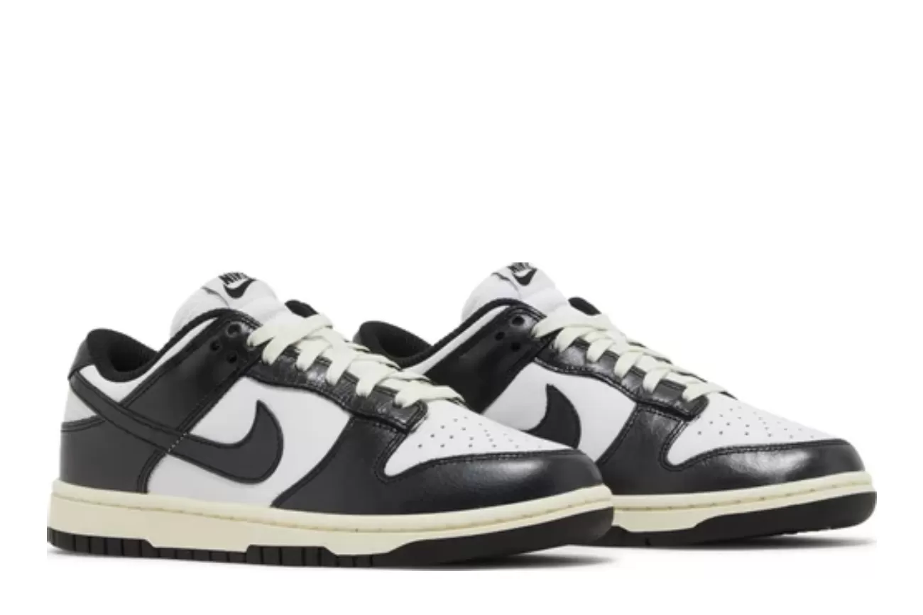 Wmns Dunk Low 'Vintage Panda'